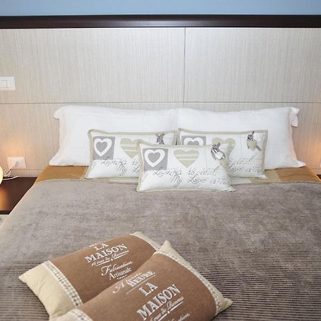 Relais Black Horse Millesimo Luaran gambar