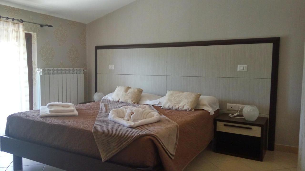 Relais Black Horse Millesimo Luaran gambar